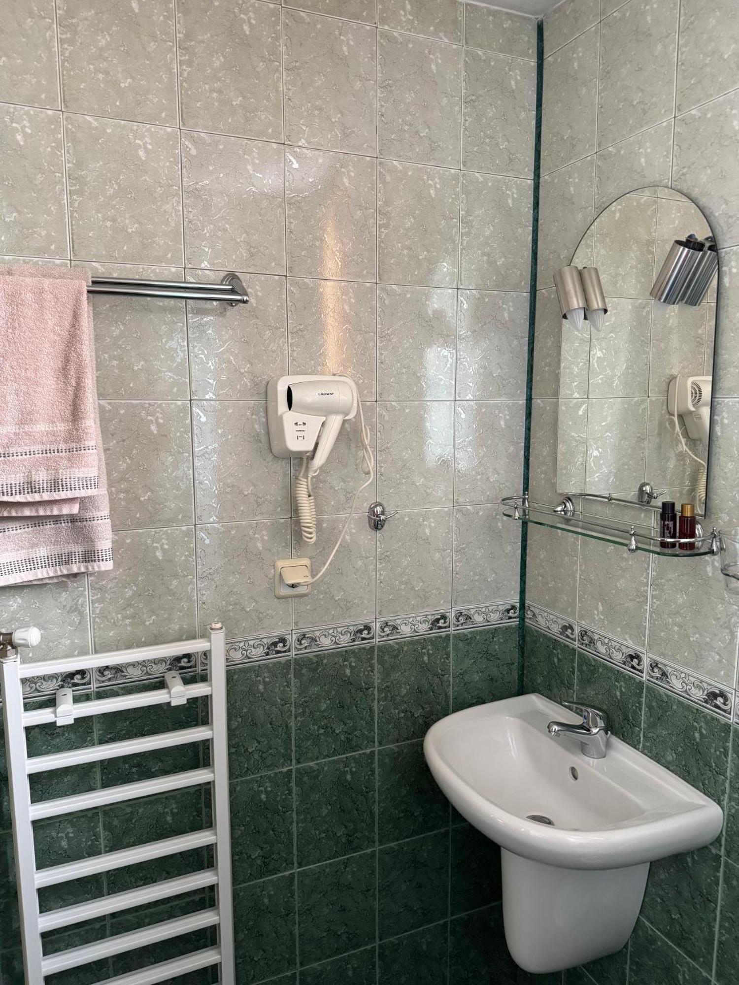 Mama Emiliya Guest House Beli Iskar Dış mekan fotoğraf