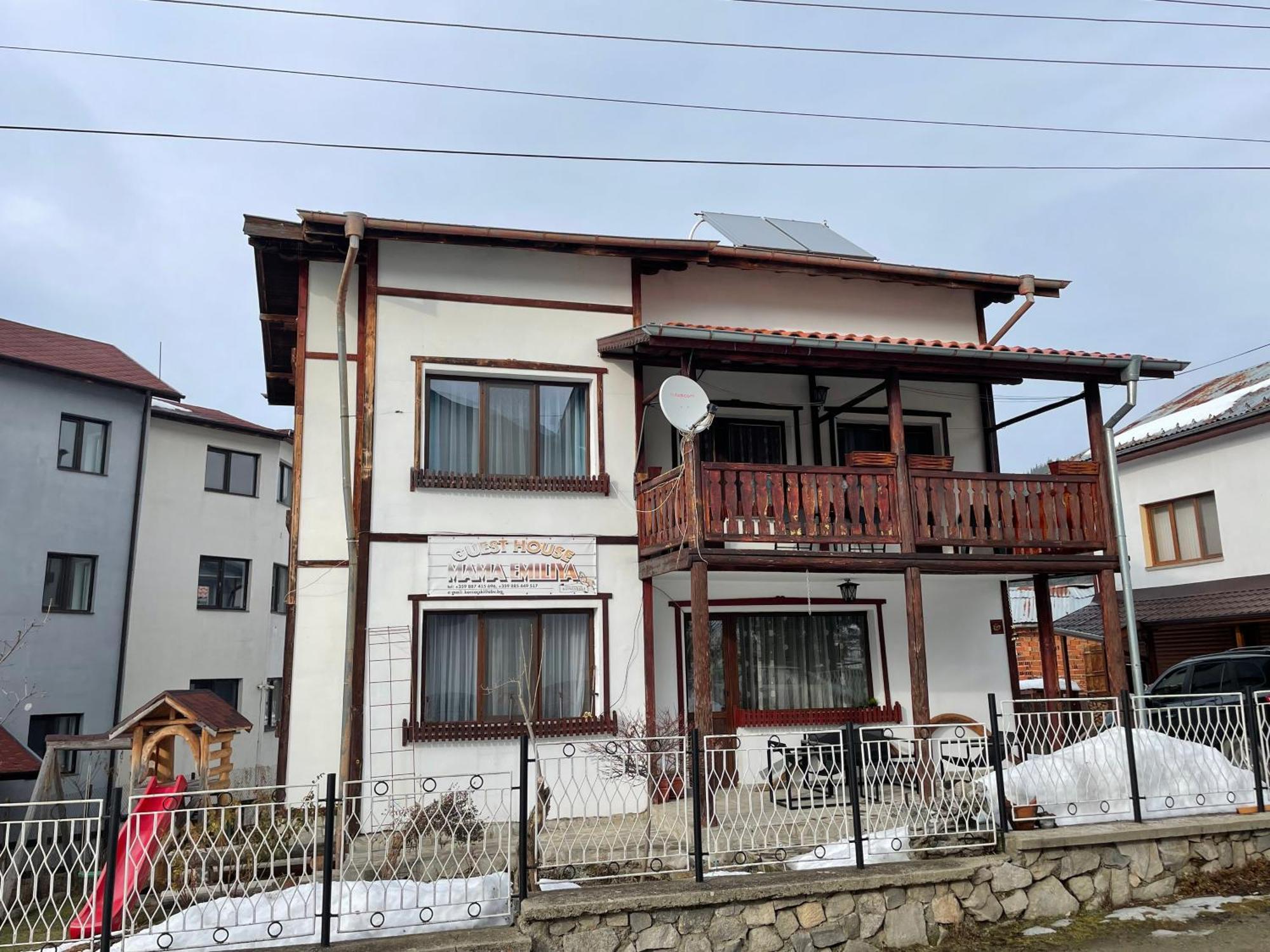 Mama Emiliya Guest House Beli Iskar Dış mekan fotoğraf